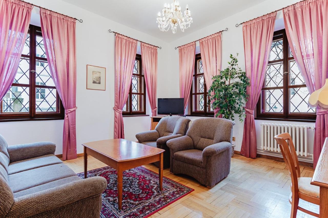 U Cerneho Medveda- At The Black Bear Apartment Praga Exterior foto