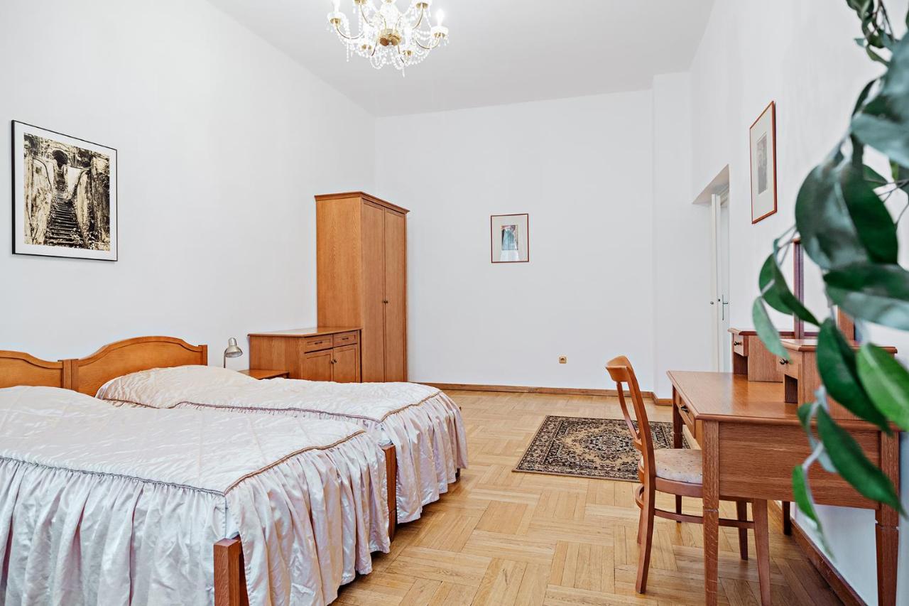 U Cerneho Medveda- At The Black Bear Apartment Praga Exterior foto