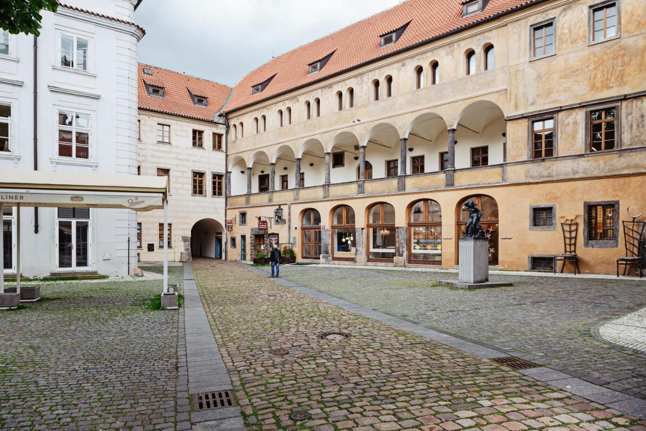 U Cerneho Medveda- At The Black Bear Apartment Praga Exterior foto