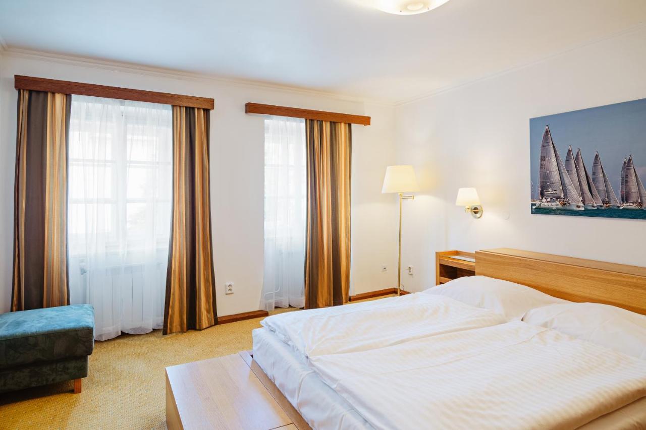 U Cerneho Medveda- At The Black Bear Apartment Praga Exterior foto