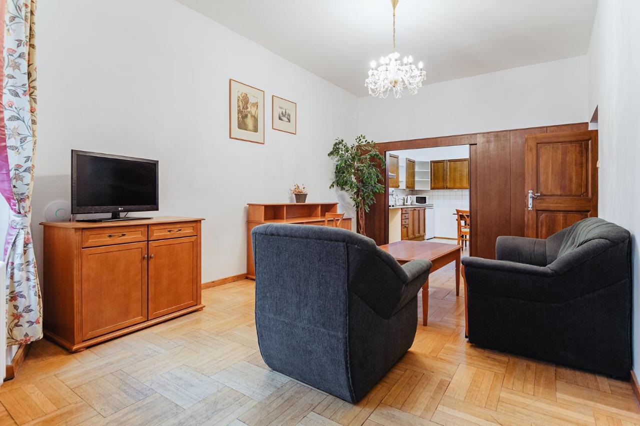 U Cerneho Medveda- At The Black Bear Apartment Praga Exterior foto