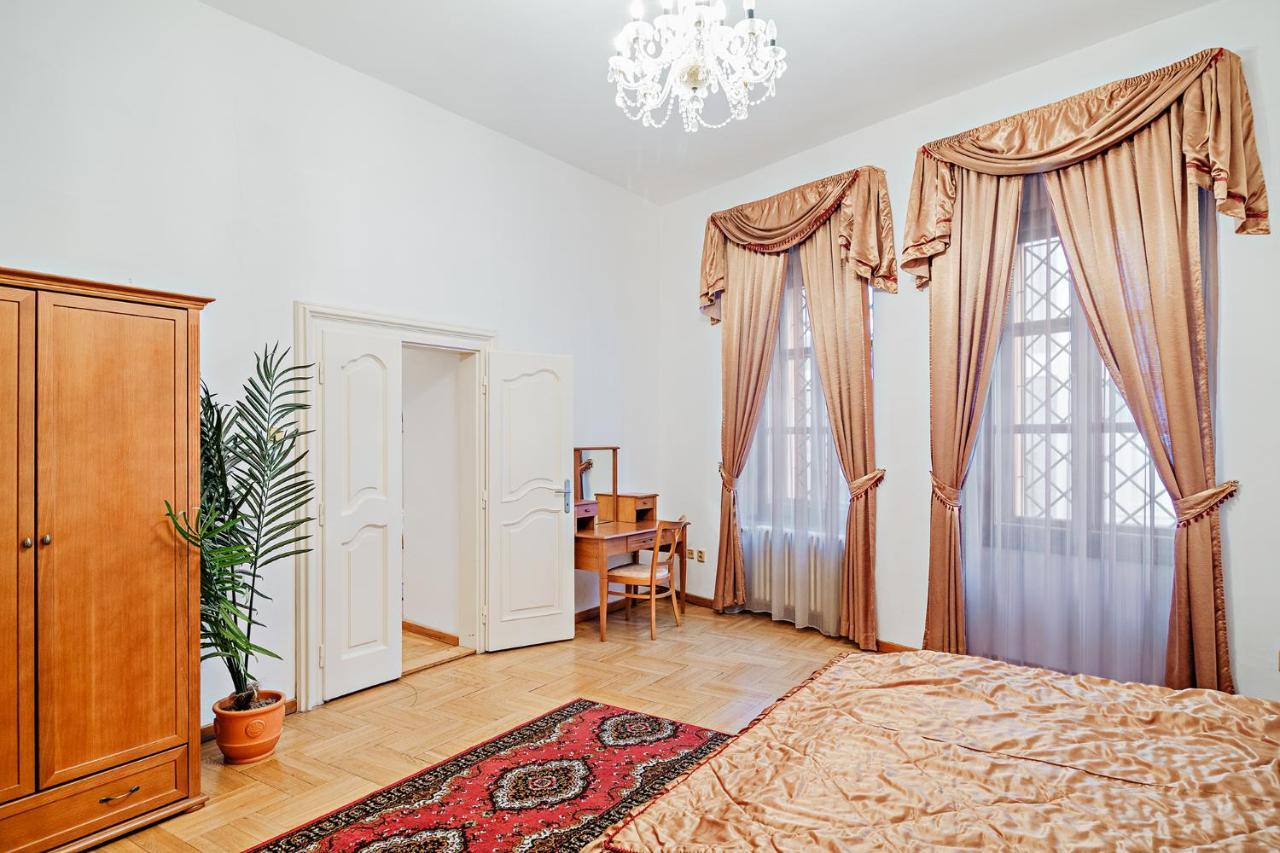U Cerneho Medveda- At The Black Bear Apartment Praga Exterior foto